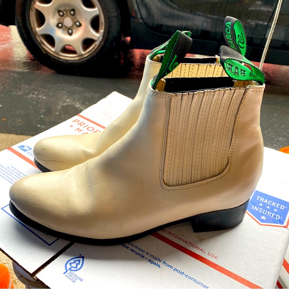 La Barca Leather Women’s White Milk Leather Western Ankle Boots Size 45.5/8US